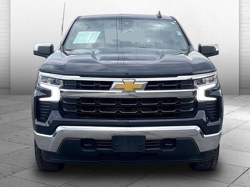 Used 2024 Chevrolet Silverado 1500 LT AWD/4WD image 2