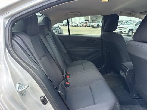 Used 2025 Toyota Corolla LE FWD image 29