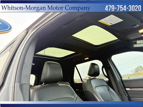 Used 2019 Ford Explorer Limited w/ Ford Safe & Smart Package image 12