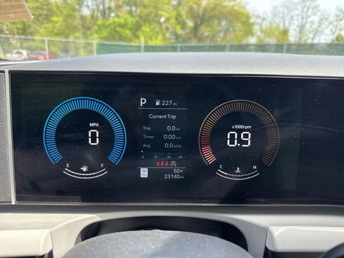 Used 2025 Hyundai Tucson SEL image 2