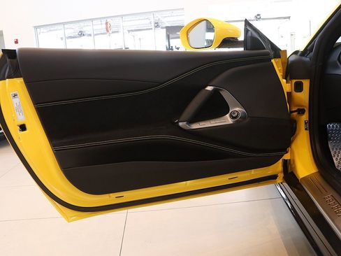 Certified 2021 Ferrari 812 GTS image 98