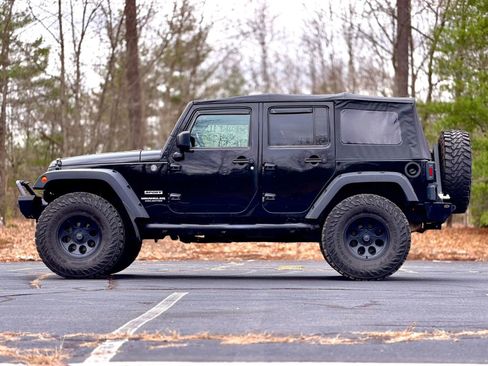 Used 2015 Jeep Wrangler Unlimited Sport w/ Quick Order Package 23S AWD/4WD image 10