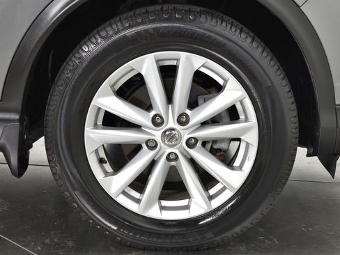 Used 2018 Nissan Rogue Sport SV w/ SV Technology Package AWD/4WD image 10