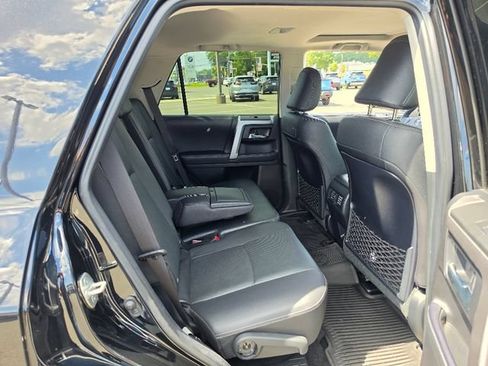 Used 2022 Toyota 4Runner Limited AWD/4WD image 14