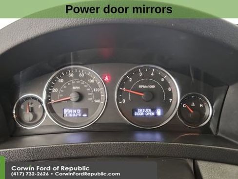 Used 2010 Jeep Grand Cherokee Laredo image 13