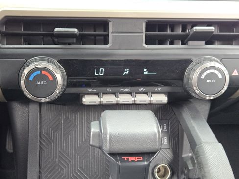 Used 2024 Toyota Tacoma TRD Off-Road image 22