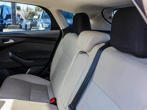 Used 2017 Ford Focus Titanium image 26