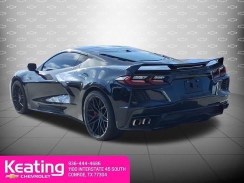 Used 2021 Chevrolet Corvette Stingray Preferred Cpe w/ Z51 Performance Package RWD image 2