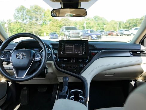 Used 2023 Toyota Camry LE FWD image 10