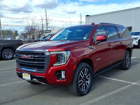 Certified 2023 GMC Yukon XL AT4 w/ AT4 Premium Package AWD/4WD image 3