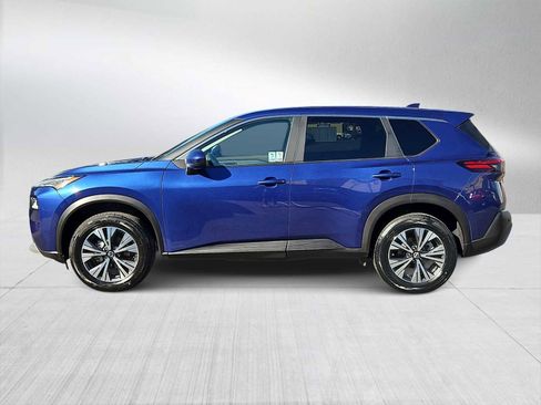 Used 2023 Nissan Rogue SV image 5