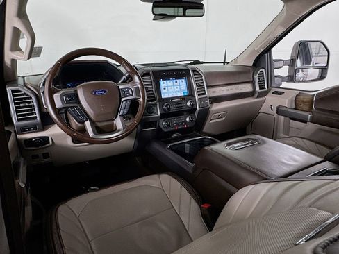 Used 2019 Ford F350 Limited AWD/4WD image 36