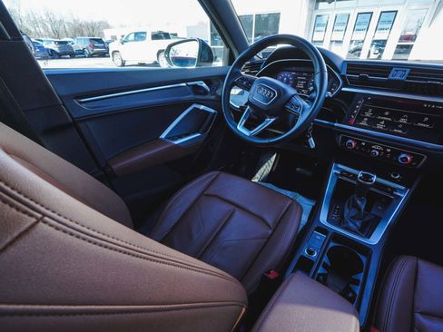 Used 2025 Audi Q3 2.0T Premium image 36