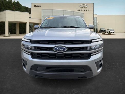 Used 2023 Ford Expedition Max XLT image 2