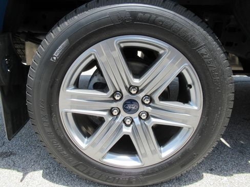Used 2019 Ford F150 XLT w/ Equipment Group 302A Luxury AWD/4WD image 8