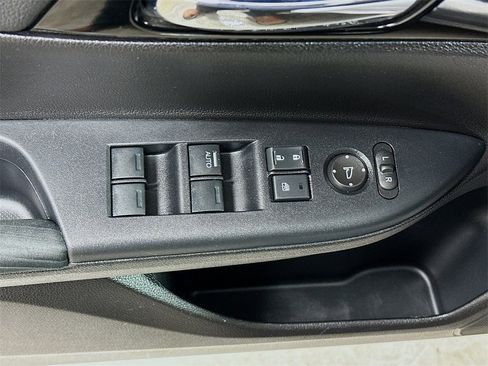 Used 2016 Honda Accord LX image 18