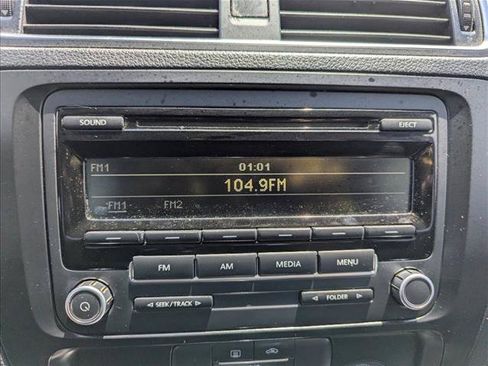 Used 2012 Volkswagen Jetta SE FWD image 19