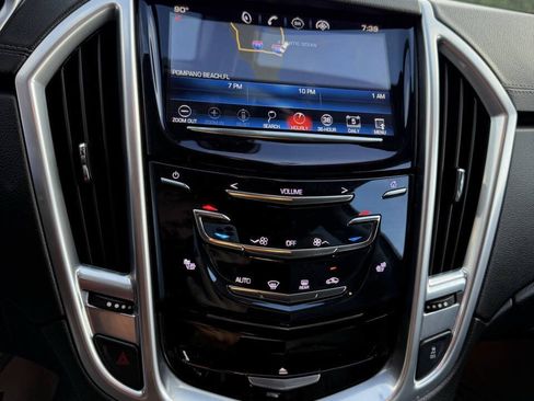Used 2014 Cadillac SRX Luxury FWD image 17