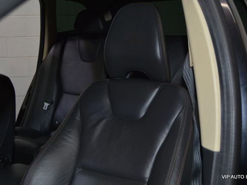 Used 2011 Volvo XC60 3.2 image 13