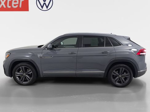 Certified 2021 Volkswagen Atlas Cross Sport SE w/ V6 Towing Package FWD image 2