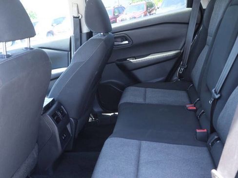 Used 2025 Nissan Rogue SV AWD/4WD image 17