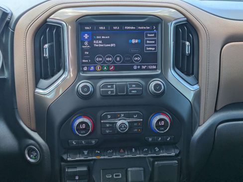 Used 2022 Chevrolet Silverado 2500 High Country w/ Z71 Off-Road Package AWD/4WD image 17