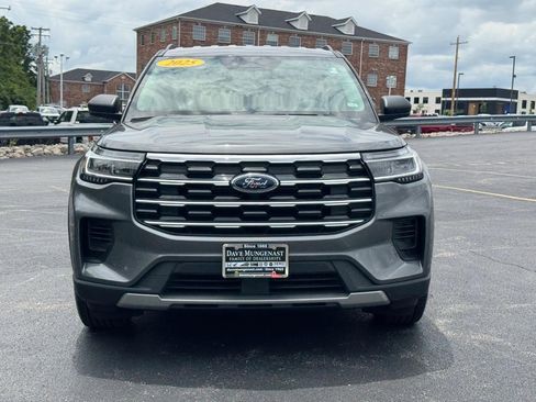 Used 2025 Ford Explorer Active AWD/4WD image 10