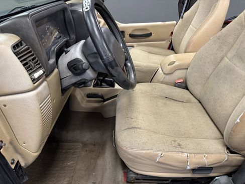 Used 2001 Jeep Wrangler SE image 8