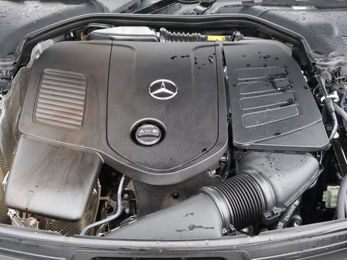 Used 2023 Mercedes-Benz C 300 4MATIC Sedan image 41