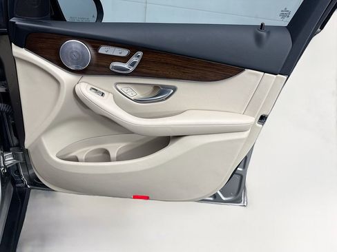 Certified 2021 Mercedes-Benz GLC 300 4MATIC image 24