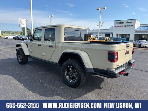 Used 2022 Jeep Gladiator Rubicon w/ LED Lighting Group AWD/4WD image 3