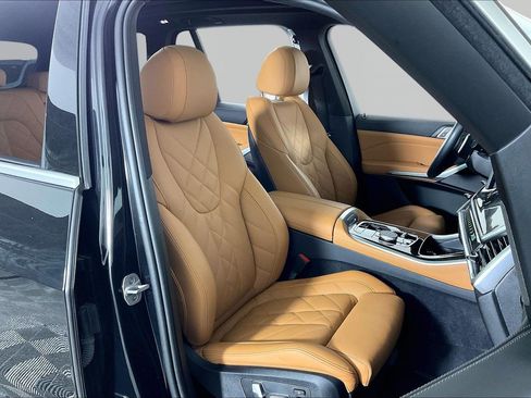 Certified 2025 BMW X5 xDrive40i w/ Premium Package AWD/4WD image 10