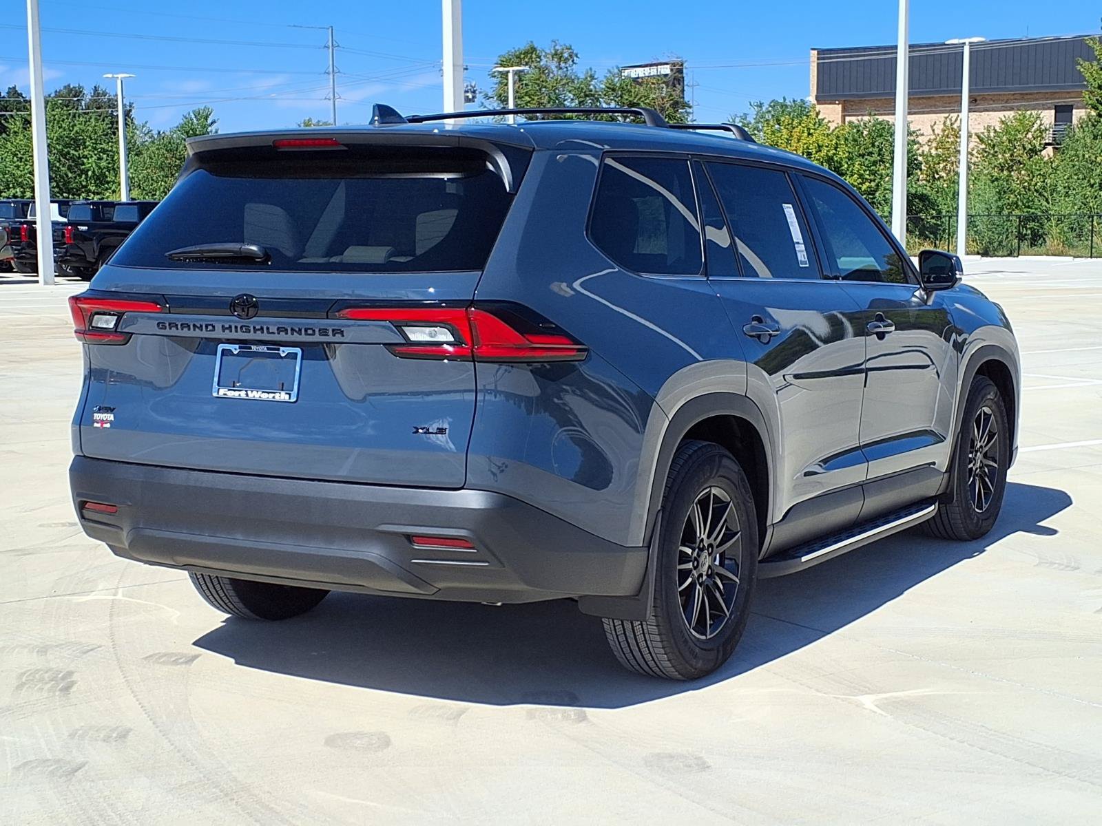 New 2026 Toyota Grand Highlander XLE FWD image 9