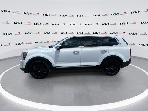 Certified 2022 Kia Telluride SX w/ Towing Package FWD image 5
