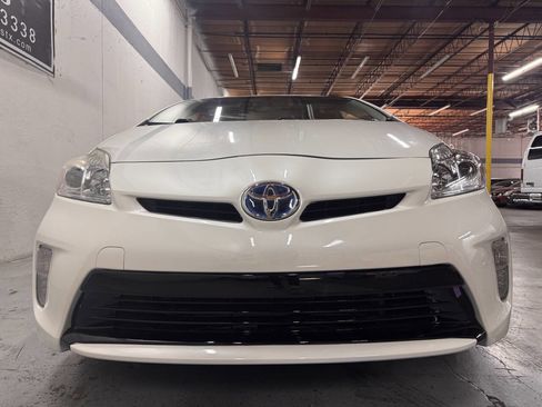 Used 2015 Toyota Prius Four image 8