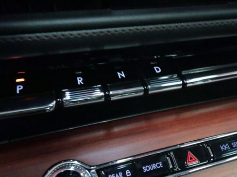 Used 2022 Lincoln Aviator Reserve w/ Equipment Group 201A RWD image 25