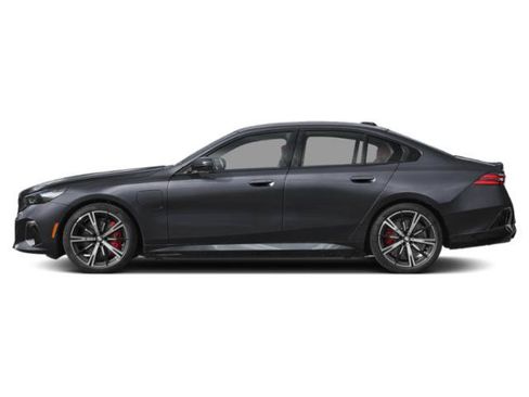 Used 2025 BMW 550e xDrive w/ Premium Package AWD/4WD image 3