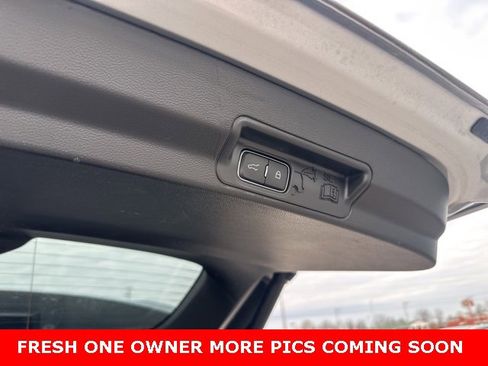 Used 2022 Ford Explorer XLT w/ Equipment Group 202A image 17