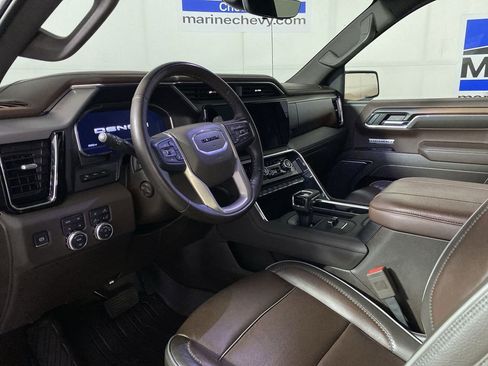 Used 2024 GMC Sierra 1500 Denali w/ Technology Package AWD/4WD image 15
