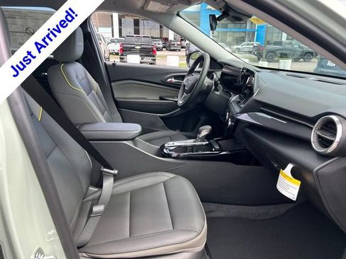 New 2026 Chevrolet Trax ACTIV FWD image 30