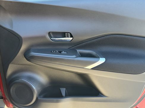 Used 2022 Nissan Kicks SV image 14