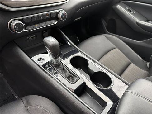 Used 2024 Nissan Altima 2.5 SV image 21