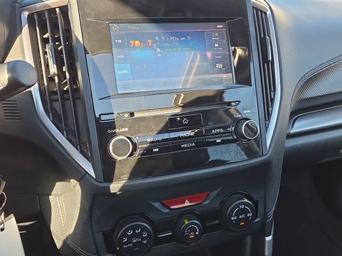 Used 2020 Subaru Forester Premium image 16