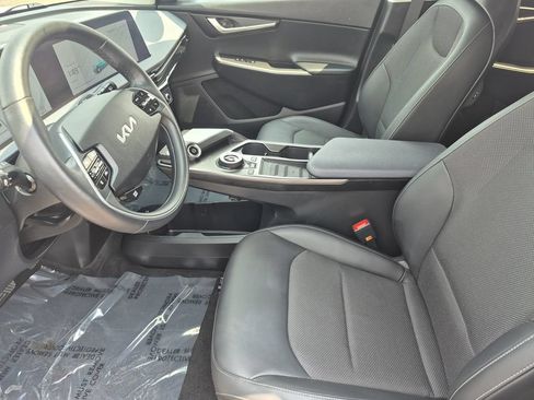 Used 2024 Kia EV6 Light AWD/4WD image 11