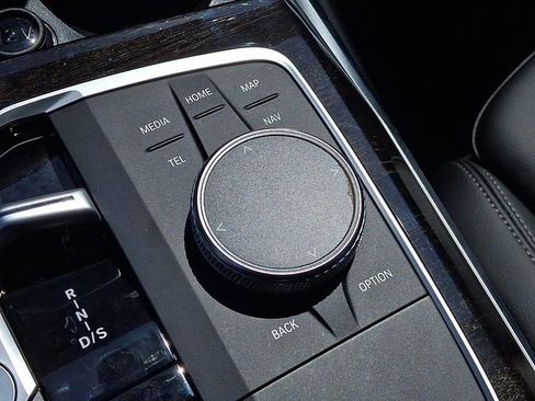 Used 2023 BMW 330i Sedan w/ Driving Assistance Package image 30