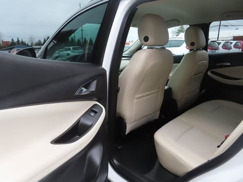 Used 2023 Buick Encore GX Select FWD image 19