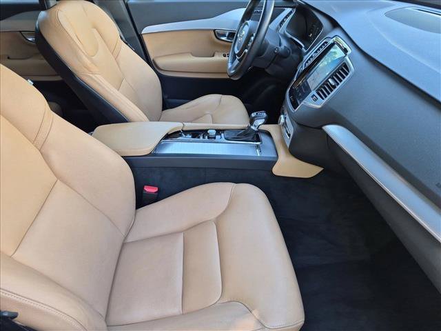 Used 2018 Volvo XC90 T5 Momentum w/ Convenience Package FWD image 24