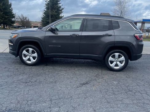 Used 2018 Jeep Compass Latitude w/ Popular Equipment Group image 2