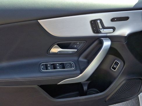 Used 2019 Mercedes-Benz A 220 4MATIC image 18