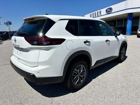 Used 2024 Nissan Rogue S FWD image 6
